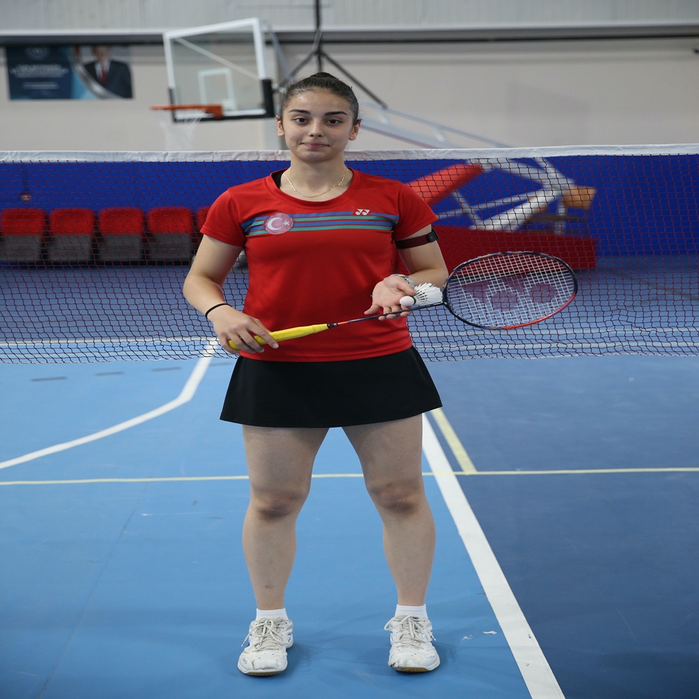 Milli Badmintoncu Aleyna Korkut (1)
