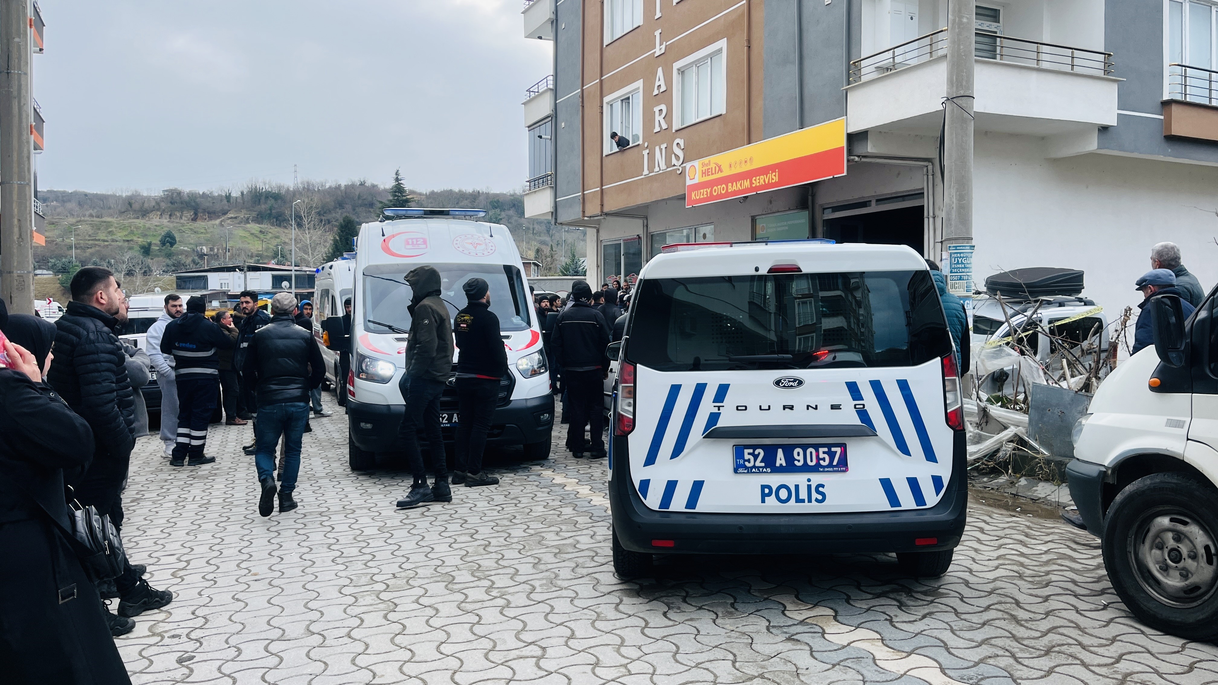 Oto Bakım Servisinde 2 Genç Ölü Bulundu5
