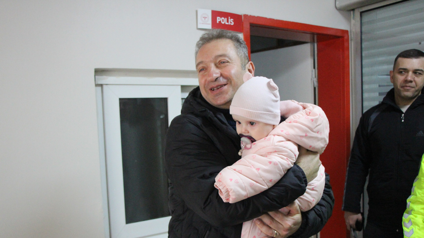 Polisin “Dur” İhtarına Uymadı, Kaçarken Polise Çarptı!1