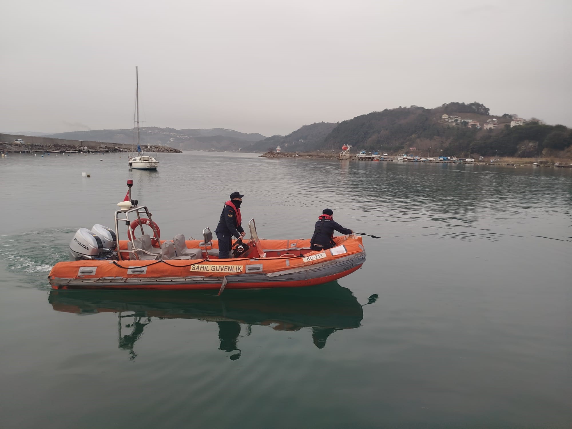 Sahil Güvenlik Operasyonu Limanda Mahsur Yunus Kurtarıldı