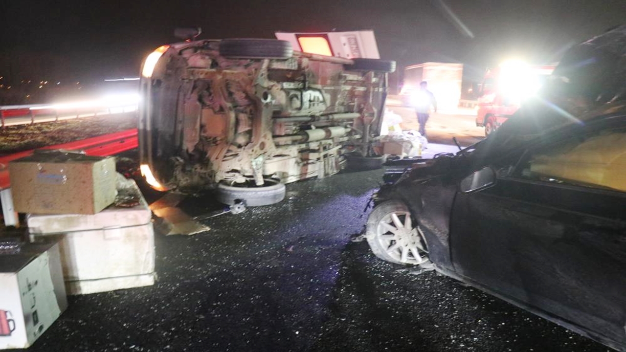 Sakarya Minibüs Otomobil Kaza (2)