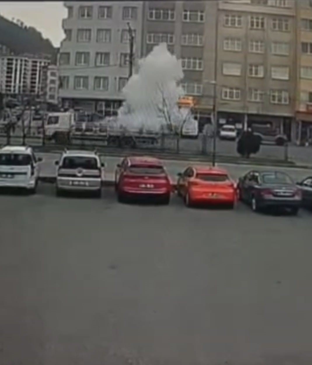 Seyir Halindeki Tüp Kamyonunda Korkutan Patlama! 88888888