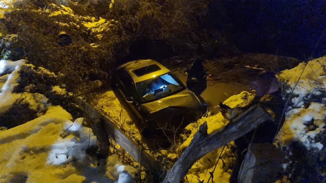 Sinop Otomobil Kaza Uçtu (2)