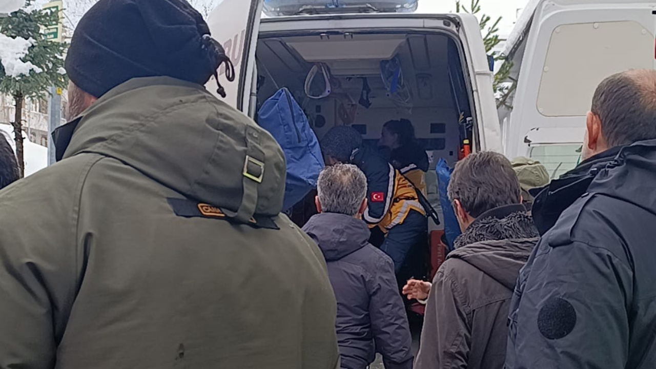 Soba Sızıntısı Zehirledi Anne Ve Oğul Tedavi Altında (2)