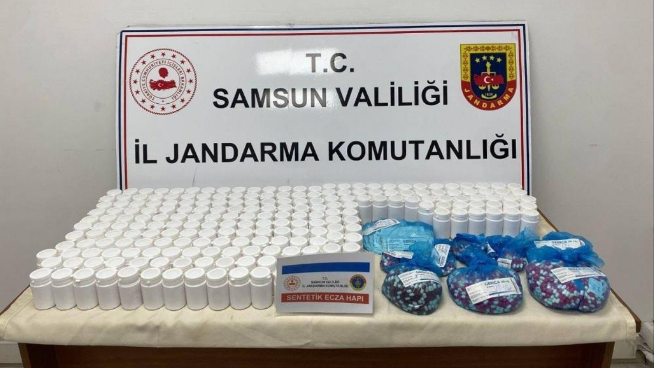 Şok Operasyon 17 Yaşındaki Çocuk 24 Bin 500 Hapla Yakalandı (2)