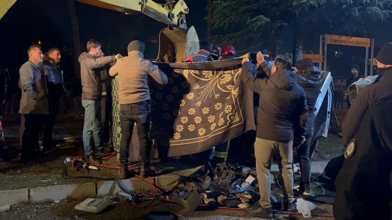 Taşköpnrü Feci Kaza Bekir Şimşek (11)