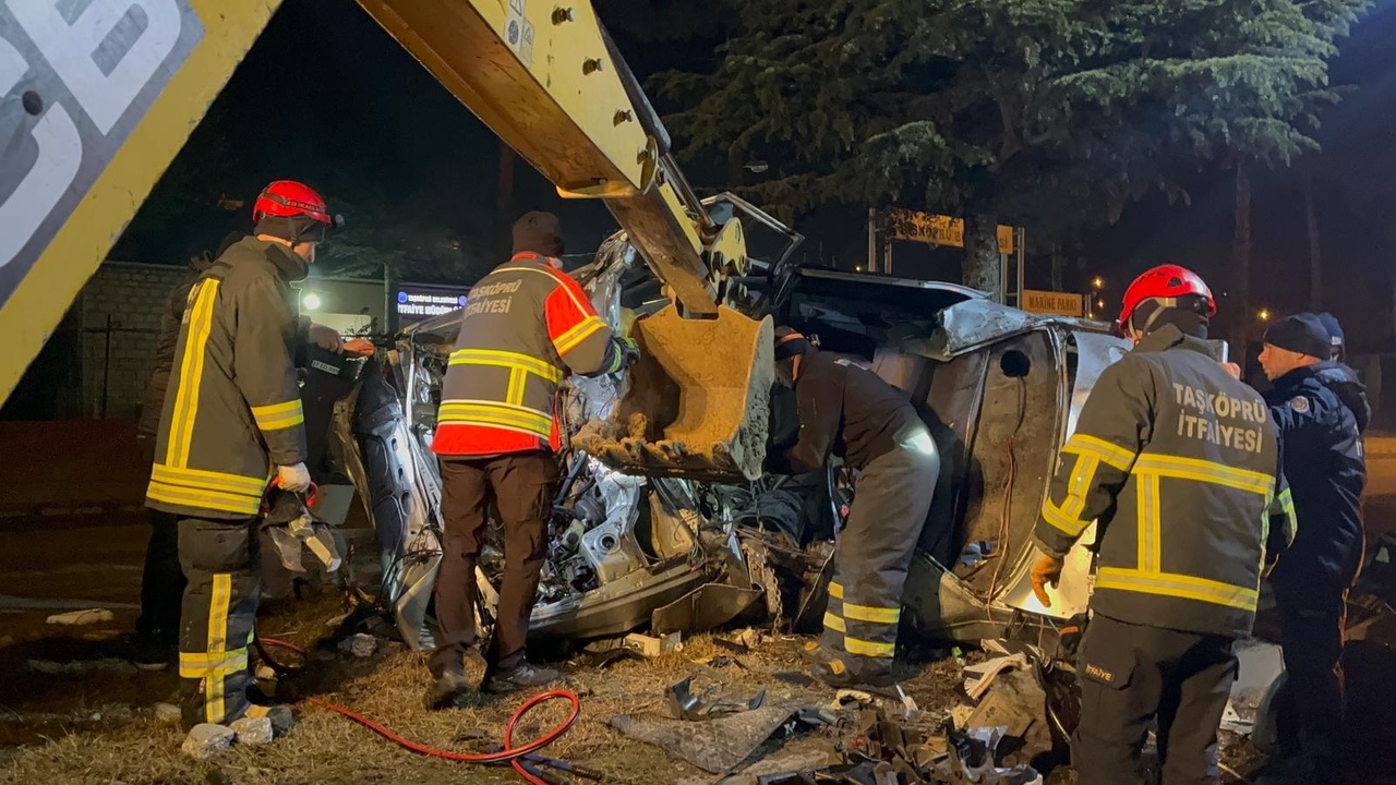 Taşköpnrü Feci Kaza Bekir Şimşek (13)