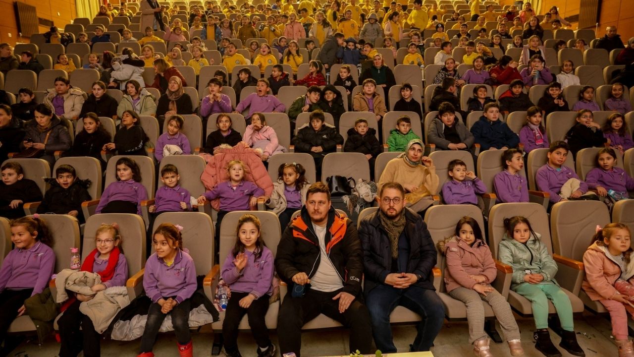 Taşköprü’de Karne Hediyesi Müzikal Miniklere Tatil Sevinci Yaşattı (10)