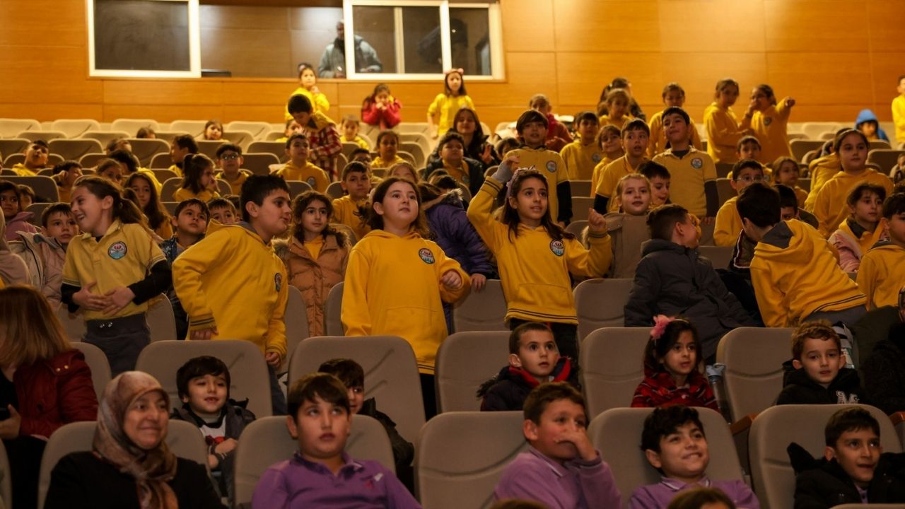 Taşköprü’de Karne Hediyesi Müzikal Miniklere Tatil Sevinci Yaşattı (3)