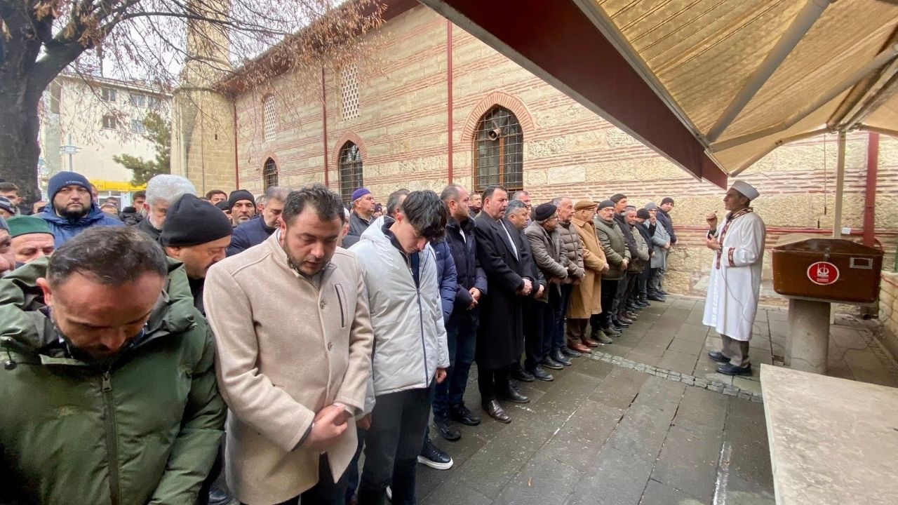 Taşköprü’de Son Görev Merhum Müteahhit Memleketine Uğurlandı (1)