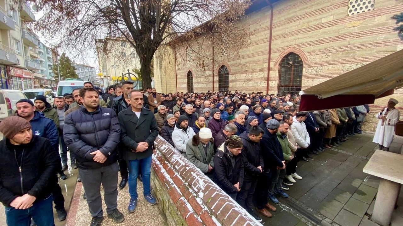 Taşköprü’de Son Görev Merhum Müteahhit Memleketine Uğurlandı (3)
