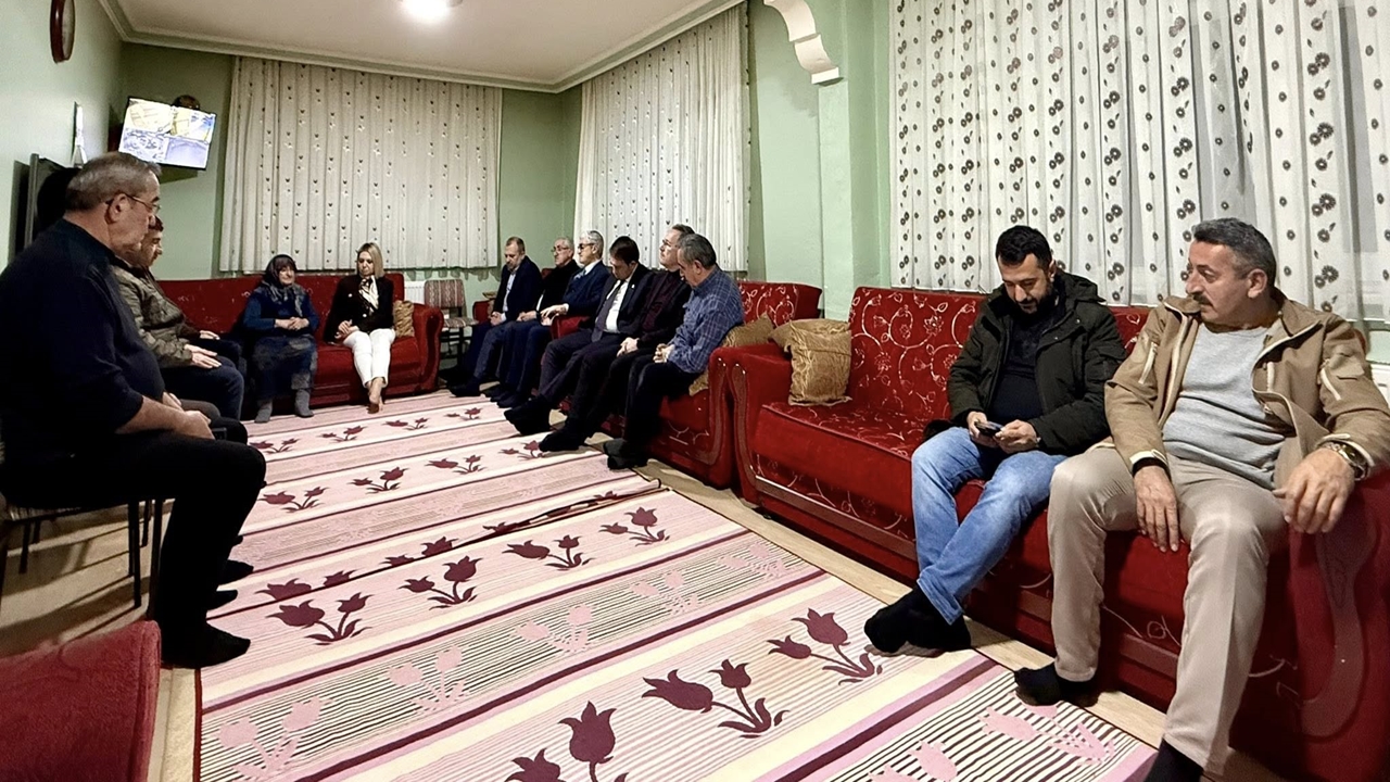 Taziye Ziyareti Ak Parti (3)