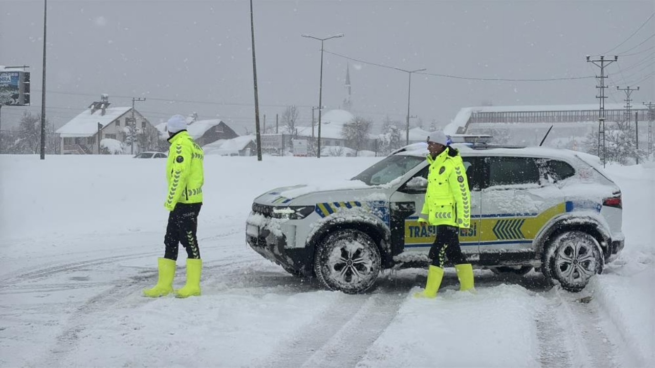 Tem Ve D 100 Ağır Araçlara Kapandı (3)