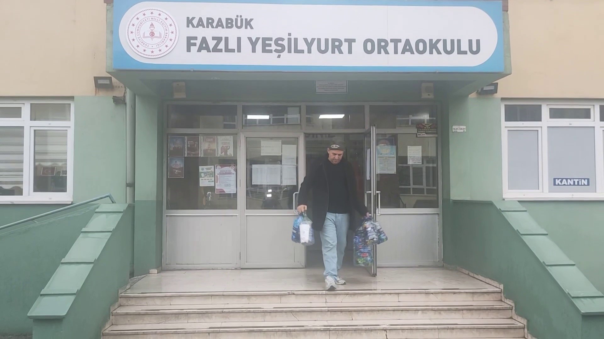 Toplanan Kapaklar, 322 Hayatı Değiştirdi İşte Hikayesi1