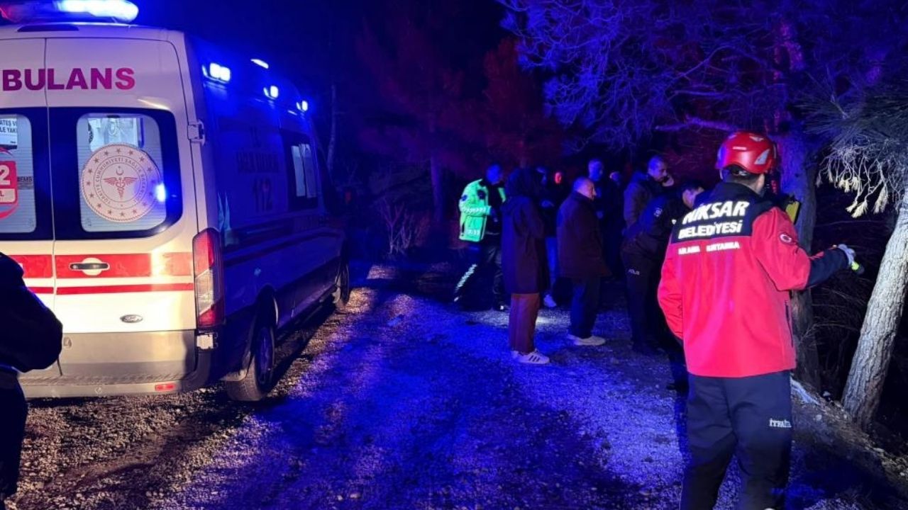 Uçuruma Yuvarlanan Elektrikli Bisiklet Sürücüsü Hayatını Kaybetti (1)