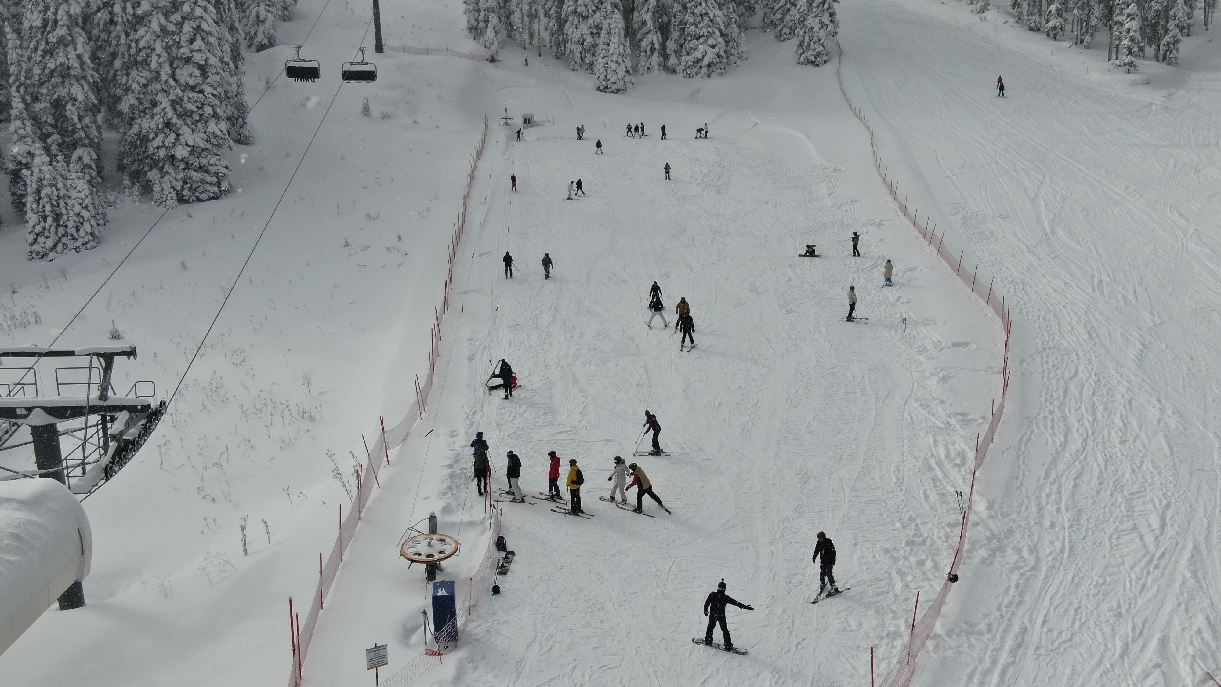 Yarıyıl Tatilinde Ilgaz Dağı'nda Yoğunluk Öğrenciler Stres Attı 42