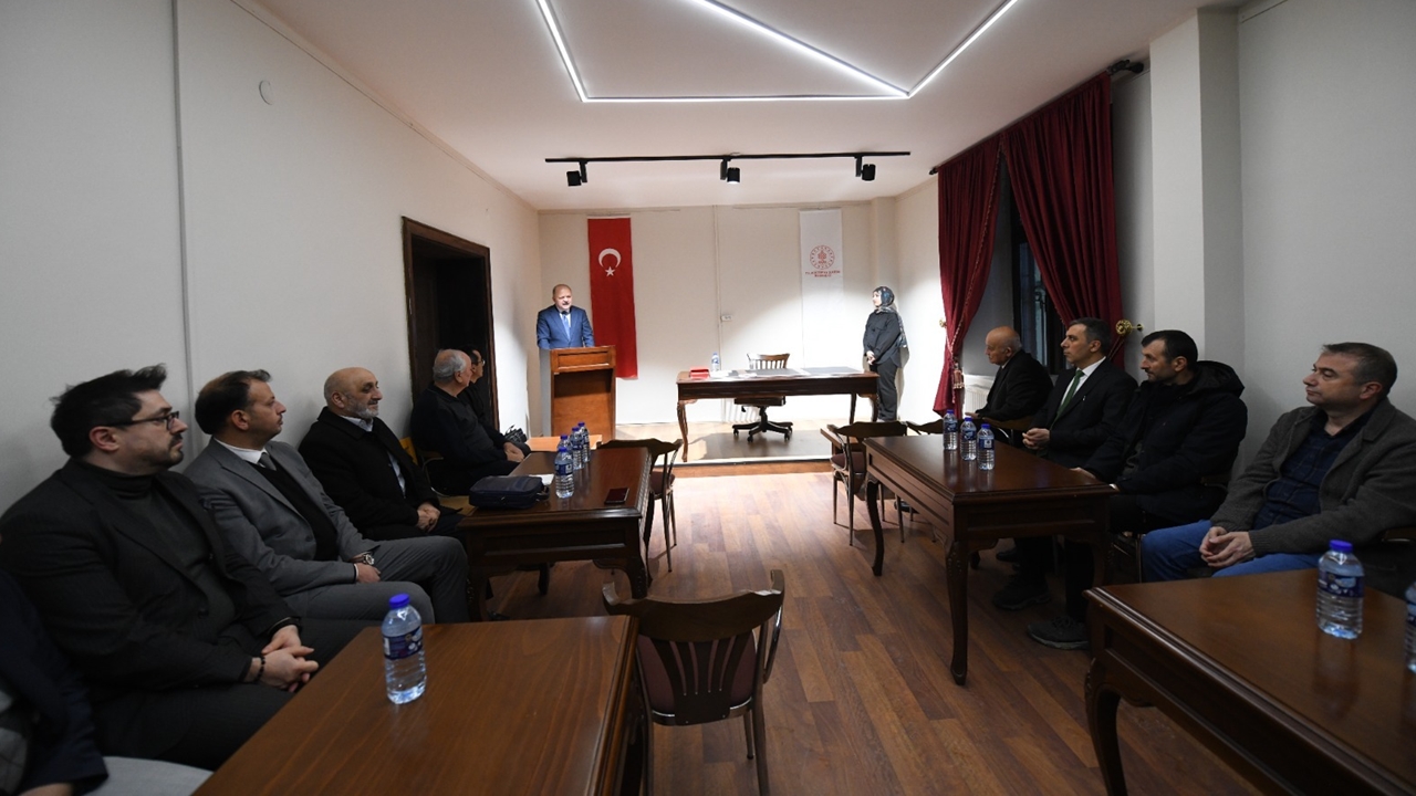 Yazma Eserler Kütüphanesi (1)