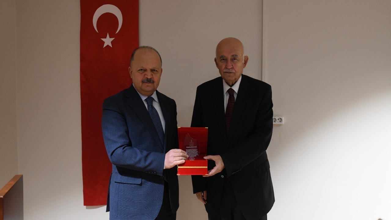 Yazma Eserler Kütüphanesi (4)