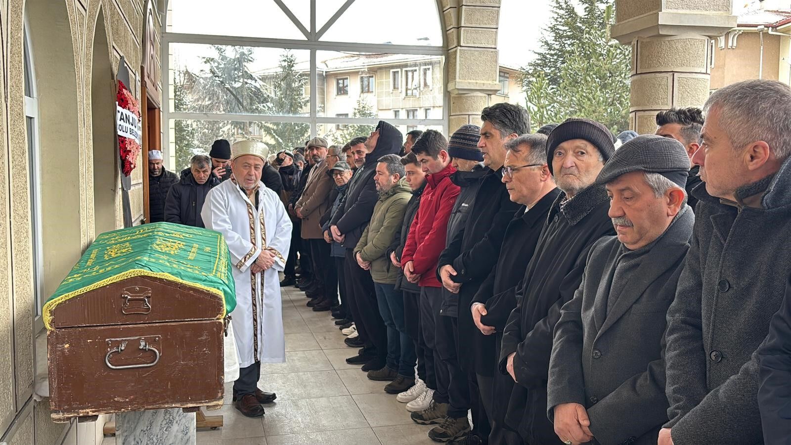16 Yaşındaki Oğlunun Acısına Dayanamadı! Kalp Krizi Geçirdi Oğlunun Yanına Defnedildi! 44