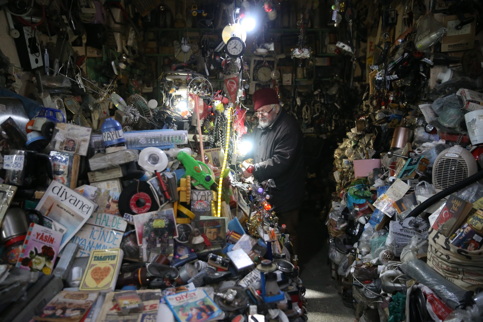 1970 Yıllarda Merakı Başladı Kastamonu'da Binlerce Parçayla Eşyaları Hayata Döndürüyor! 14