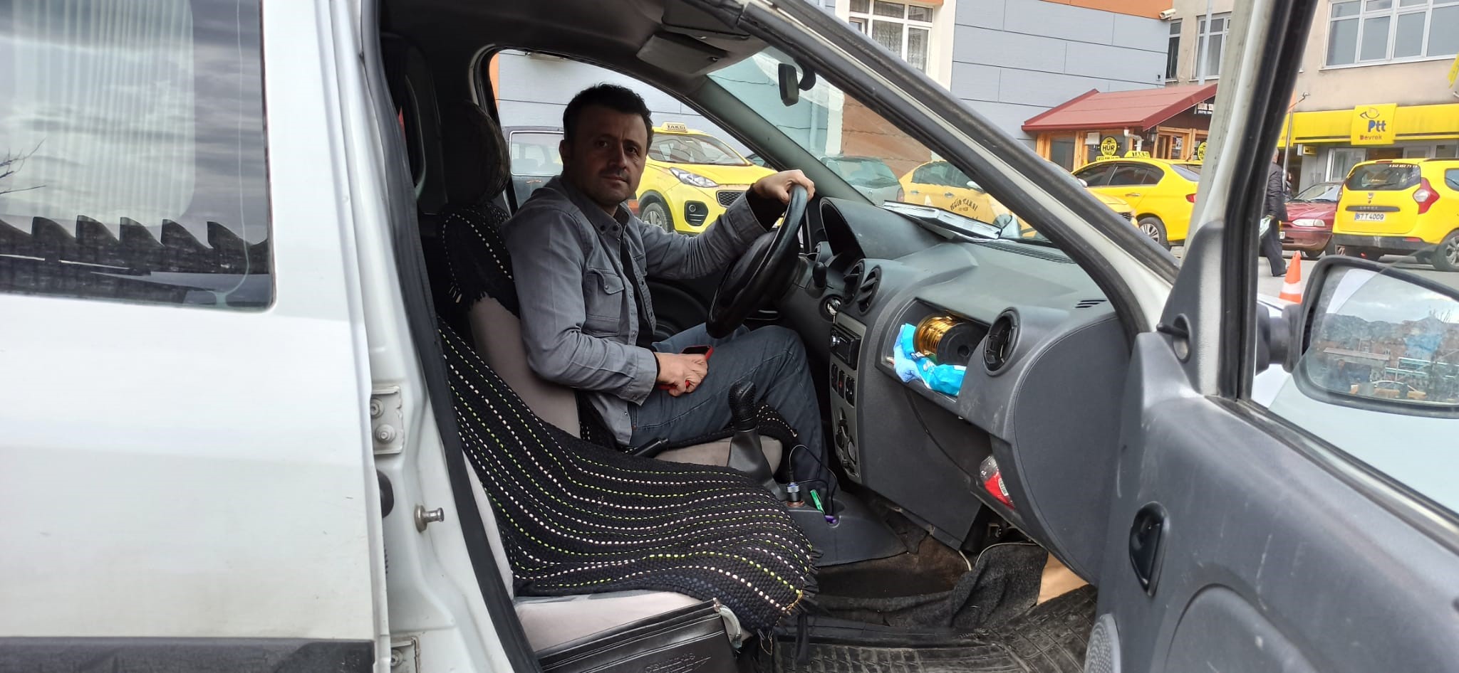 2012 Model Aracını 50 Gram Altına Satışa Çıkardı!4