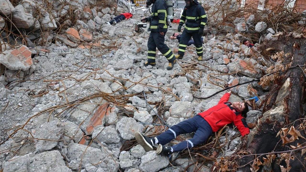6 Şubat Depreminin Üzerinden 3 Yıl Geçti Türkiye Unutmadı, Kastamonu Hazır Mı 13