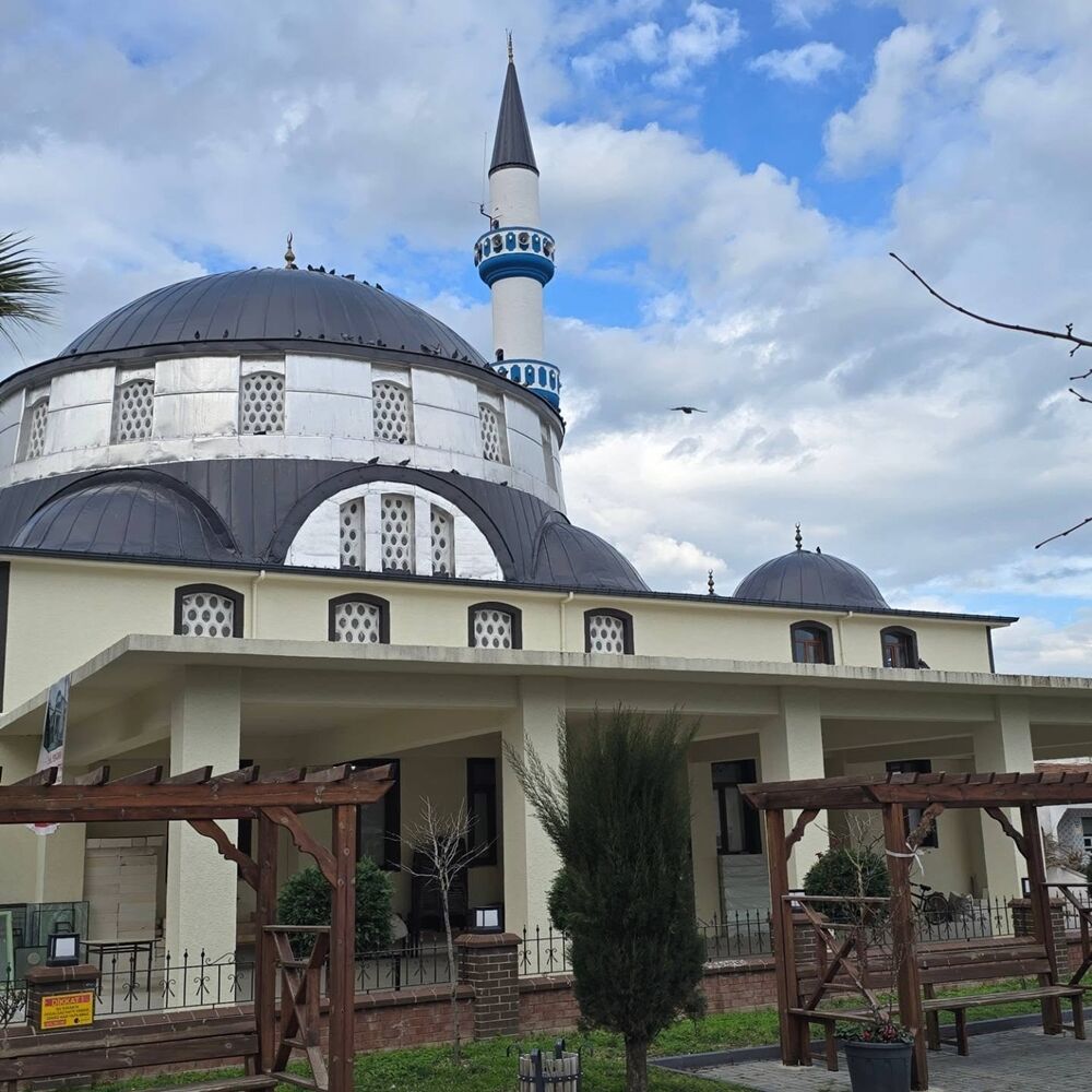 Abana Sahil Camiii (2)