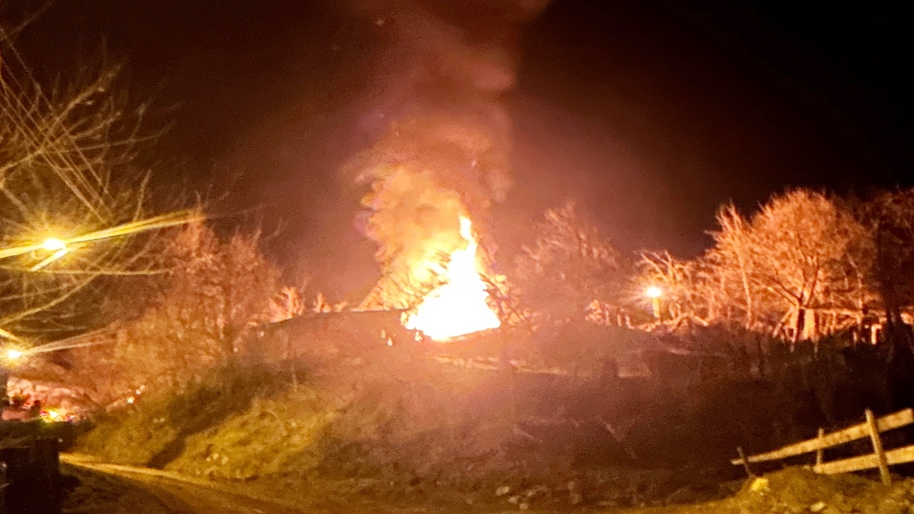 Azdavay Belediyesi Yangın Söndürdü (1)