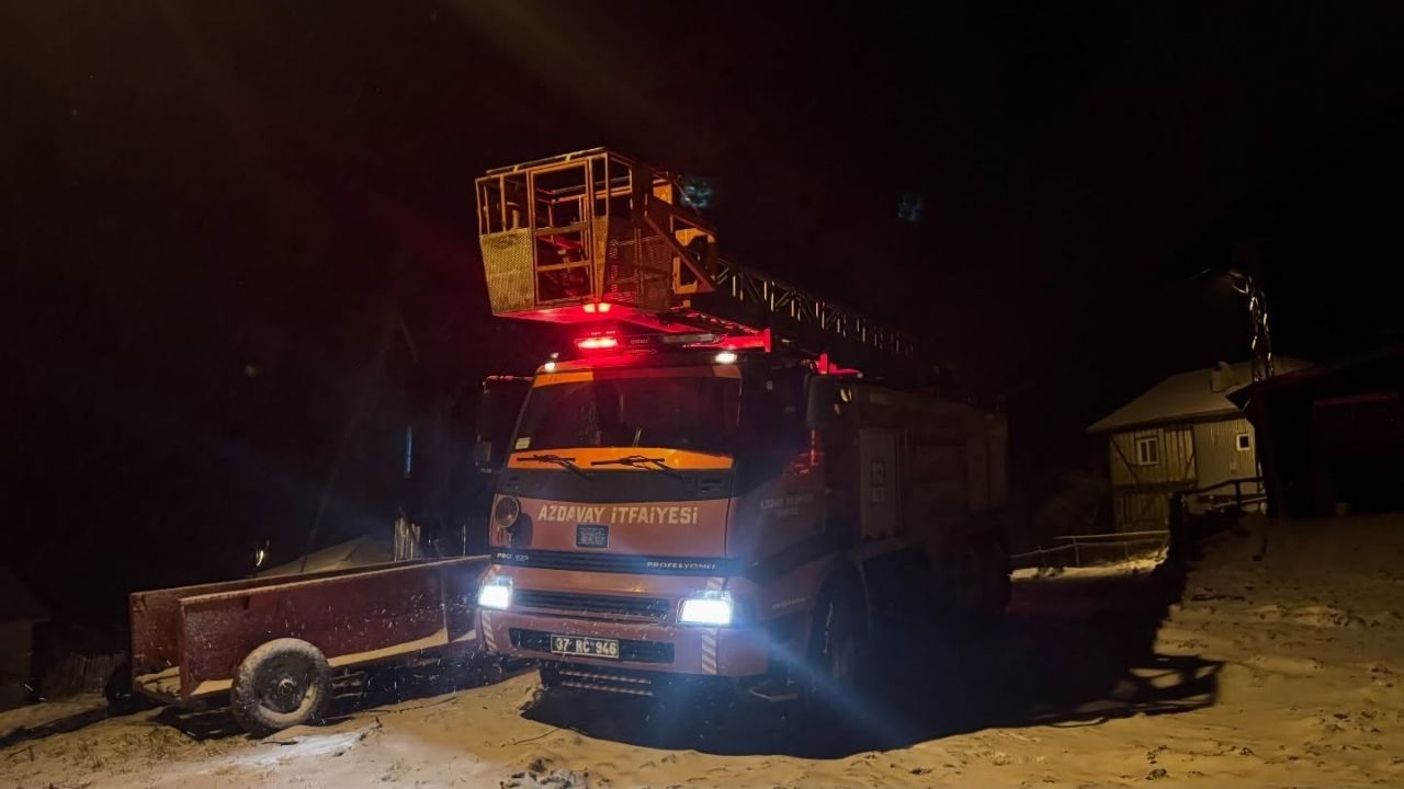 Azdavay Çatı Yangını (1)-1