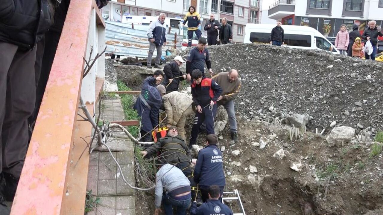 Bisikletli Sürücü Irmağa Düştü (4)
