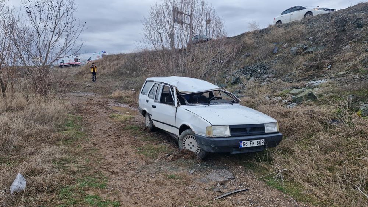 Çorum Otomobil Takla Attı Yaralı Sedye (1)