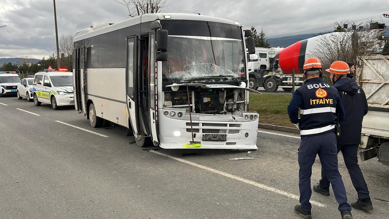 D 100’De Zincirleme Kaza 7 Yaralı, 2 Gözaltı5