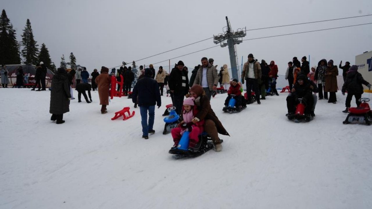 Eğlencenin Adresi Yine Ilgaz Kayakseverler Milli Parka Akın Etti (5)