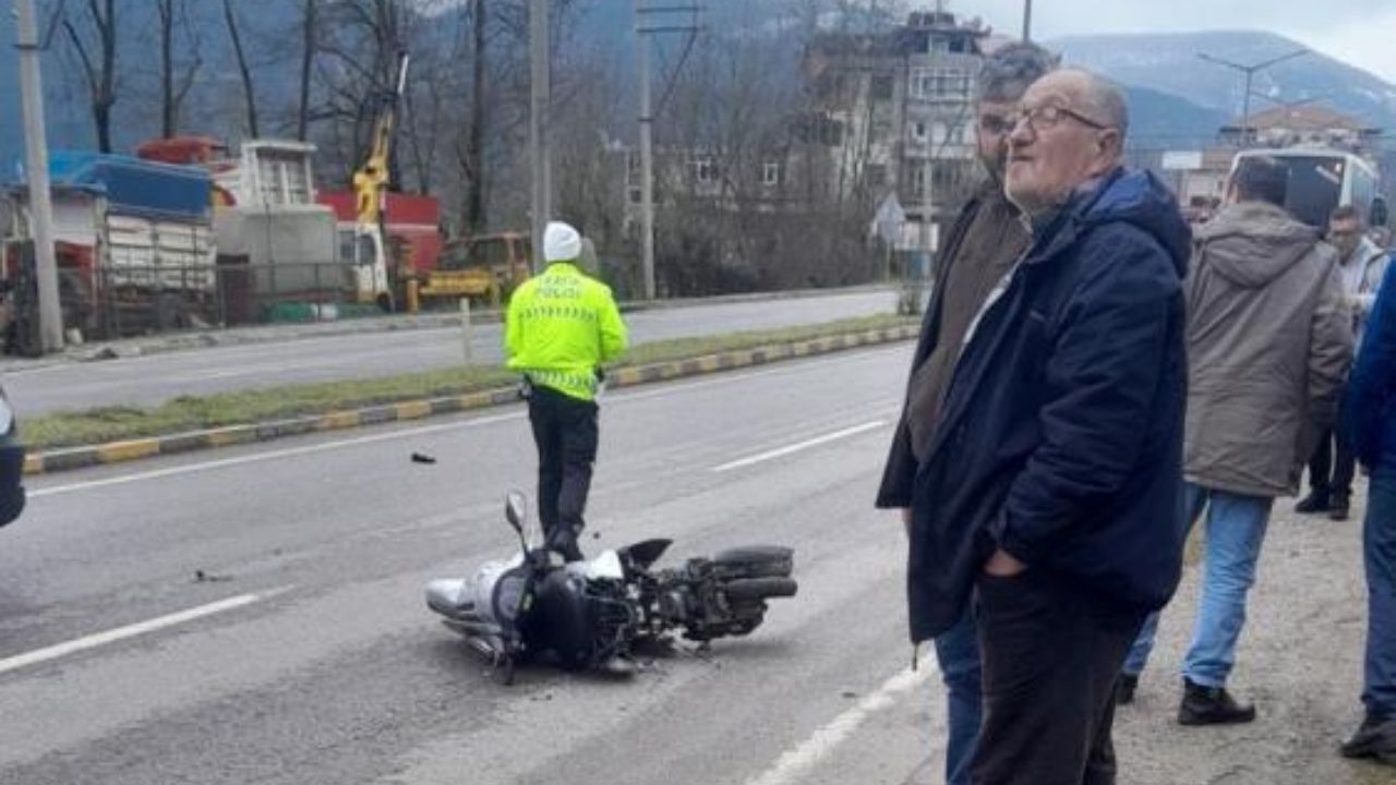 Feci Kaza Can Aldı Motosiklet Sürücüsü Yaşamını Yitirdi-1
