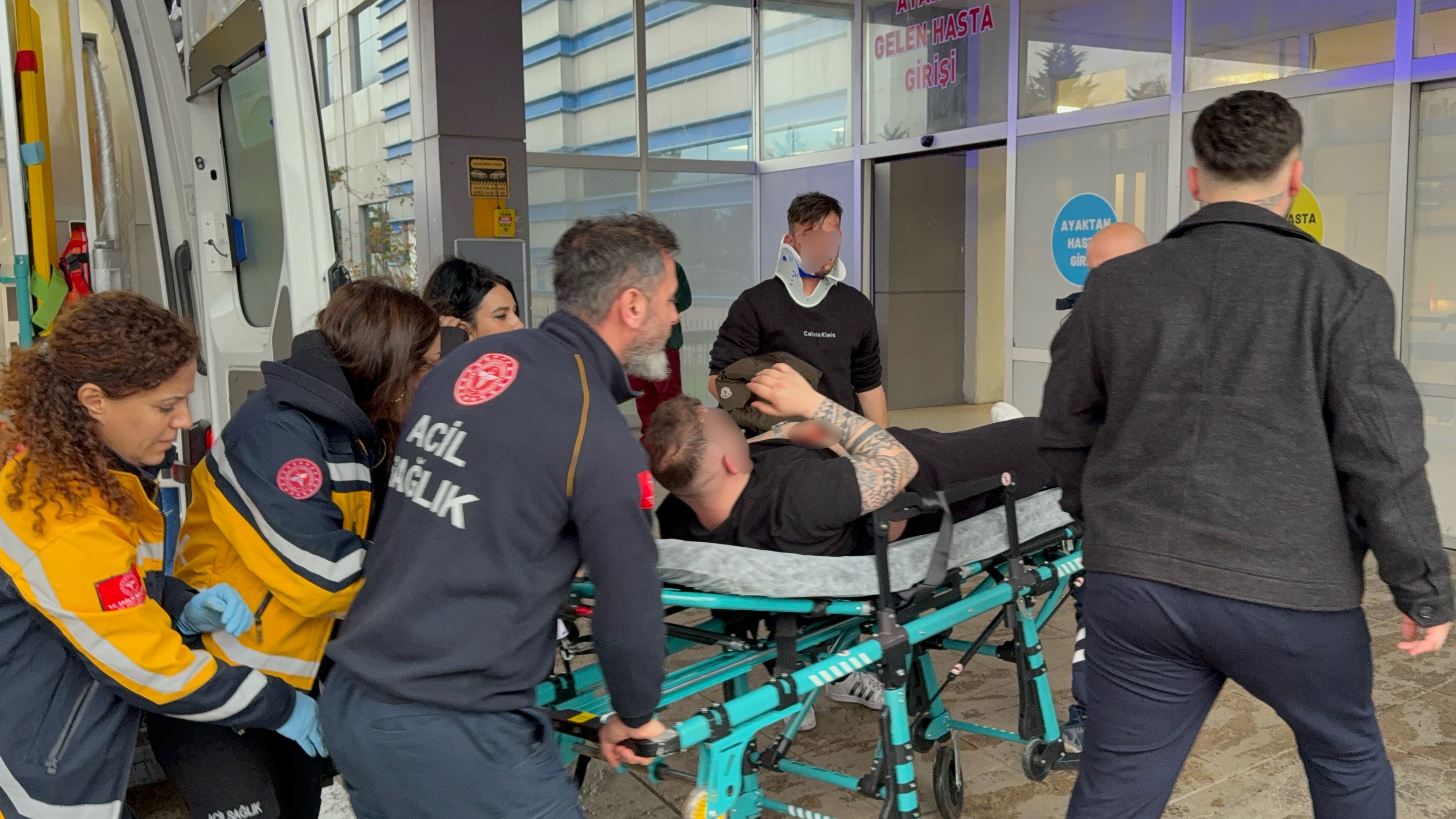 Feci Olay! Bıçaklı Kavga Çıktı 2 Kişi Yaralandı! 44