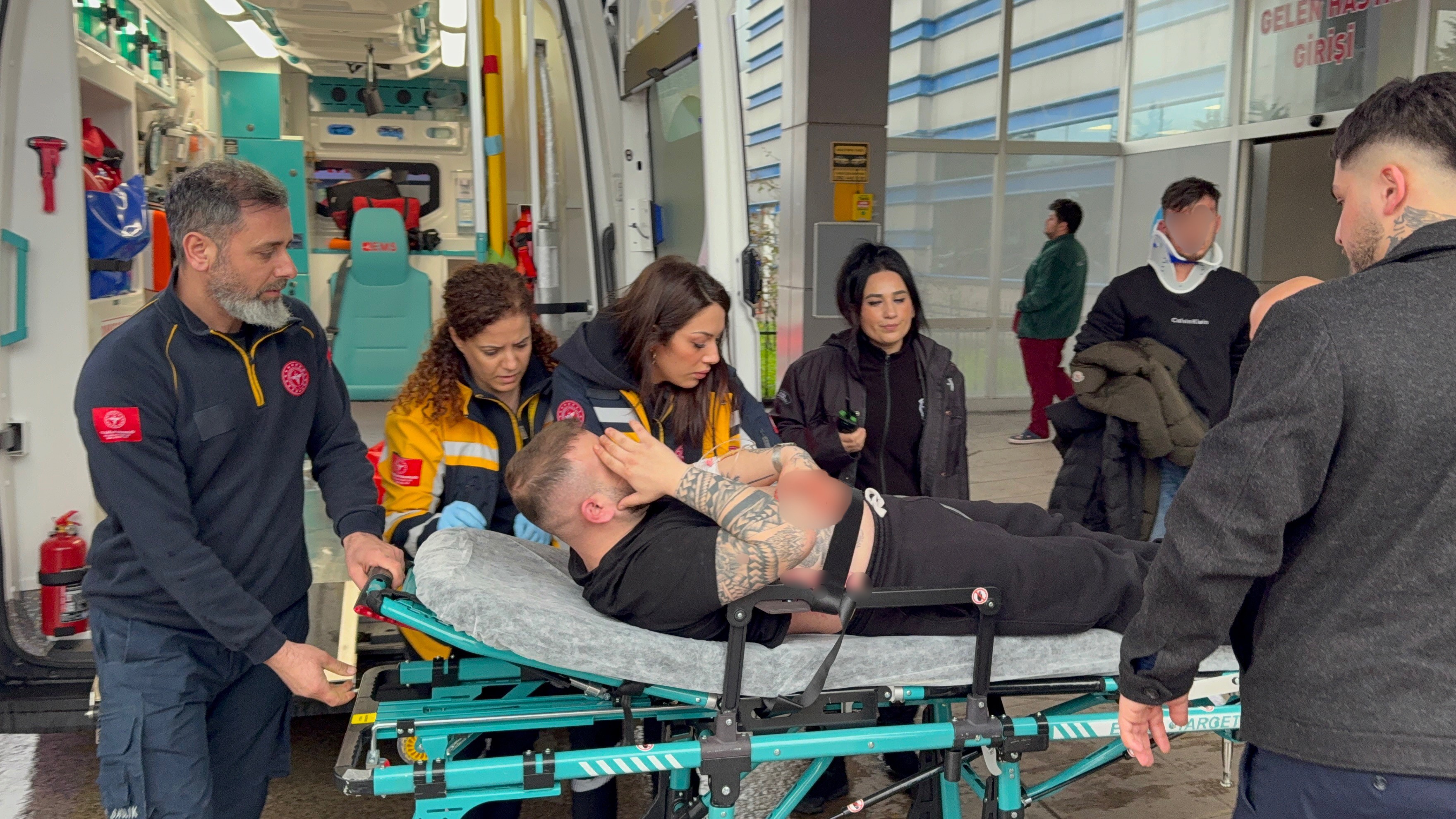 Feci Olay! Bıçaklı Kavga Çıktı 2 Kişi Yaralandı! 66