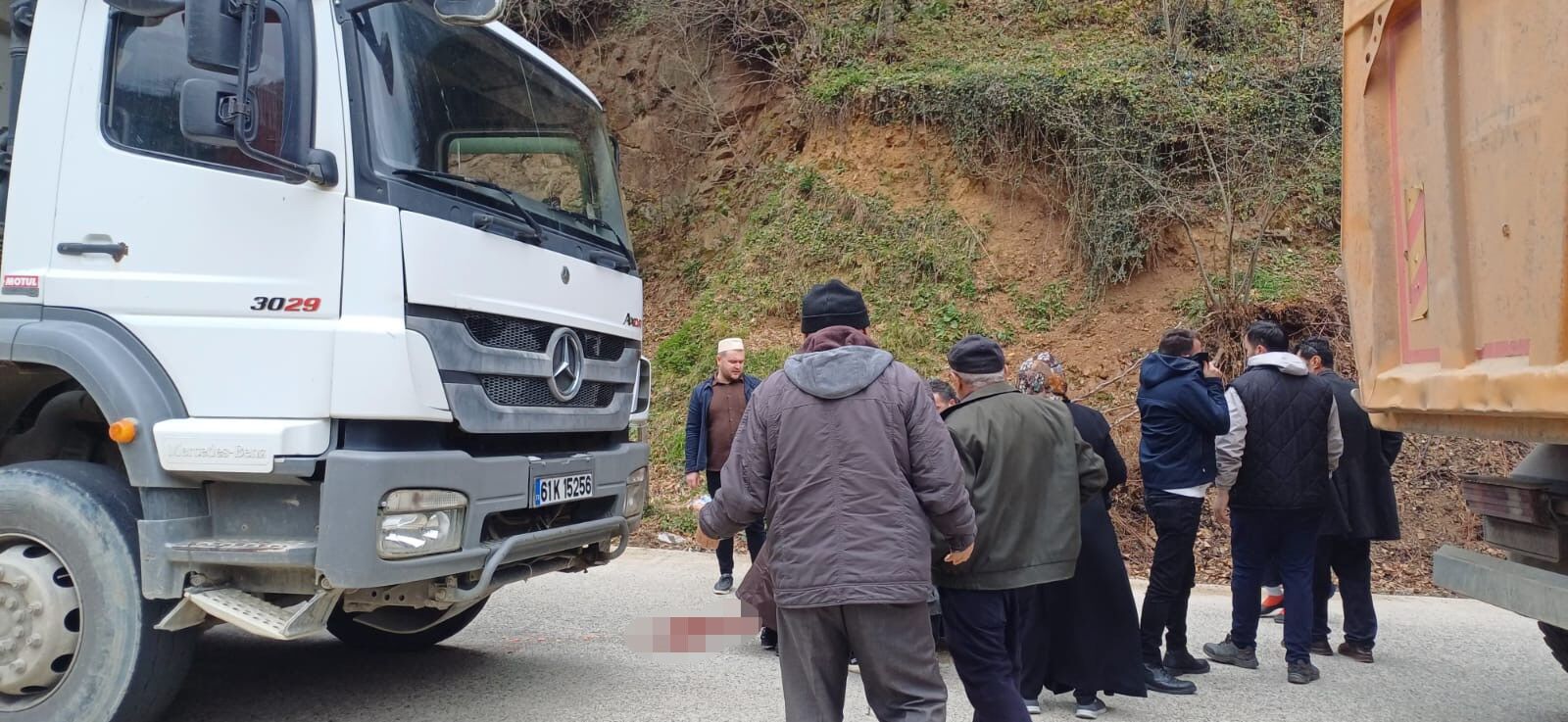 Feci Olay! Cenaze Törenine Katılmıştı 58 Yaşındaki Kadına Kamyon Çarptı! 8888