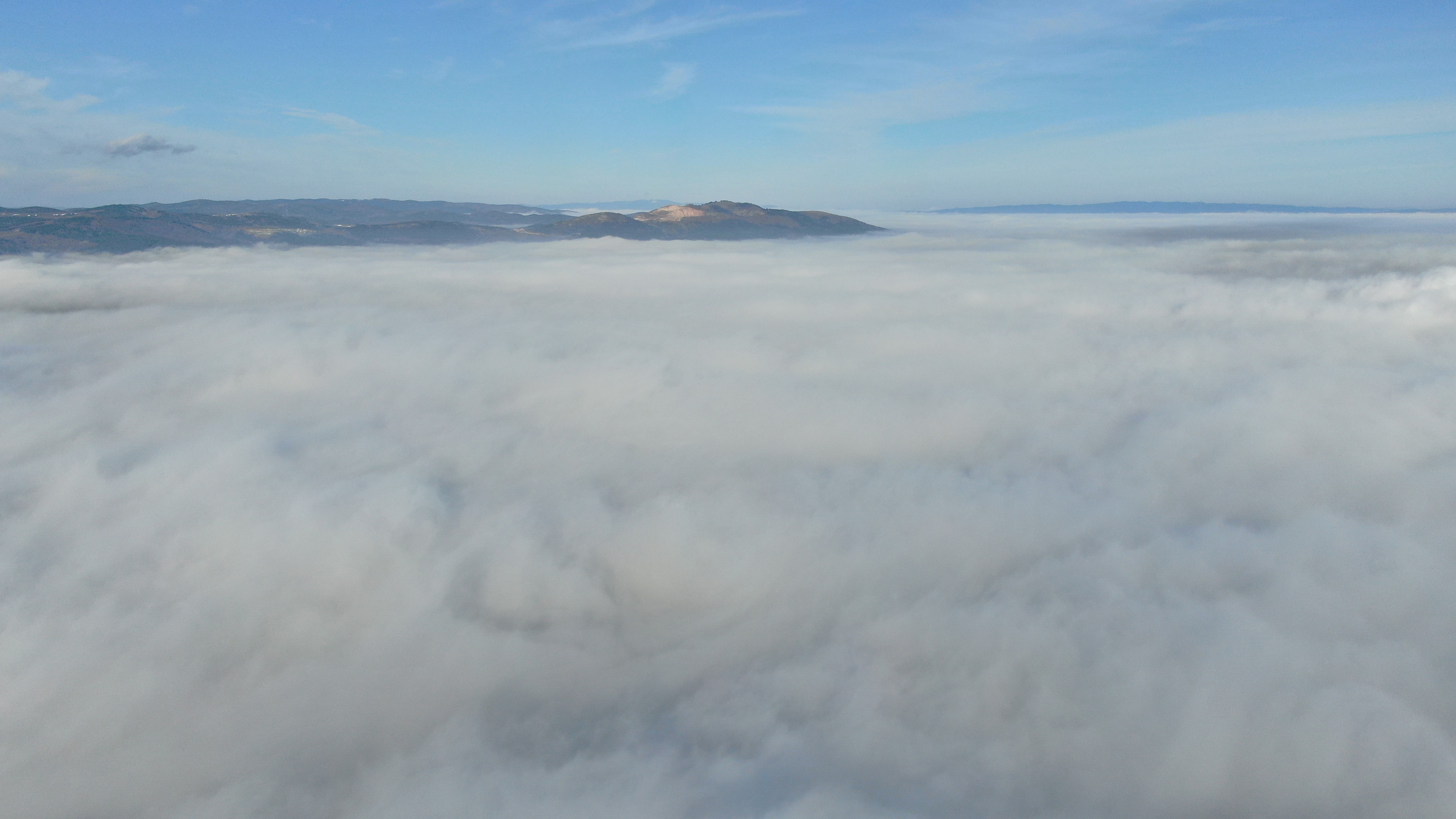 Görüş Mesafesi 20 Metreye Kadar Düştü Kastamonu'da Sis Denizi Büyüledi 8
