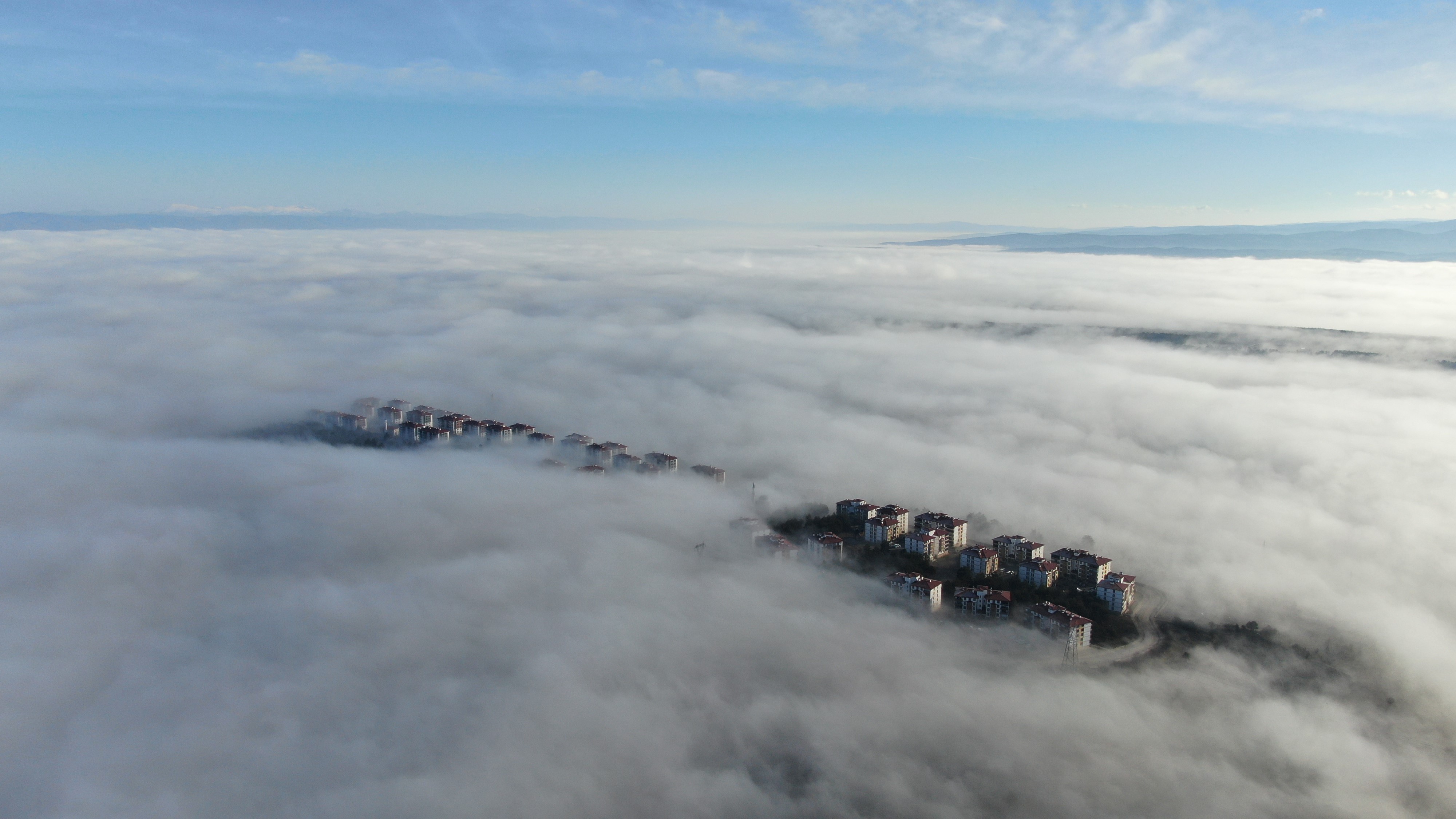 Görüş Mesafesi 20 Metreye Kadar Düştü Kastamonu'da Sis Denizi Büyüledi 88888888888888888888888888
