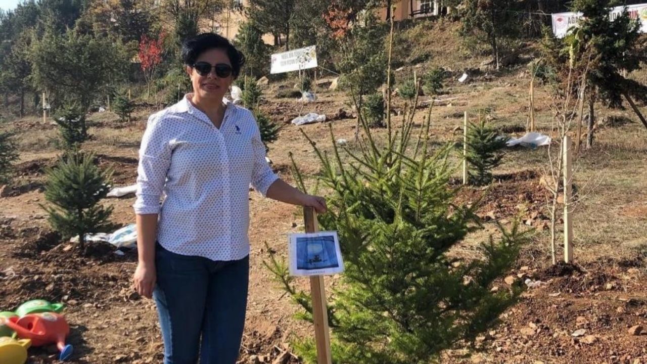 İki Acı Üst Üste Geldi Torununu Ve Kızını Kaybeden Dedenin Kalbi Dayanmadı (2)