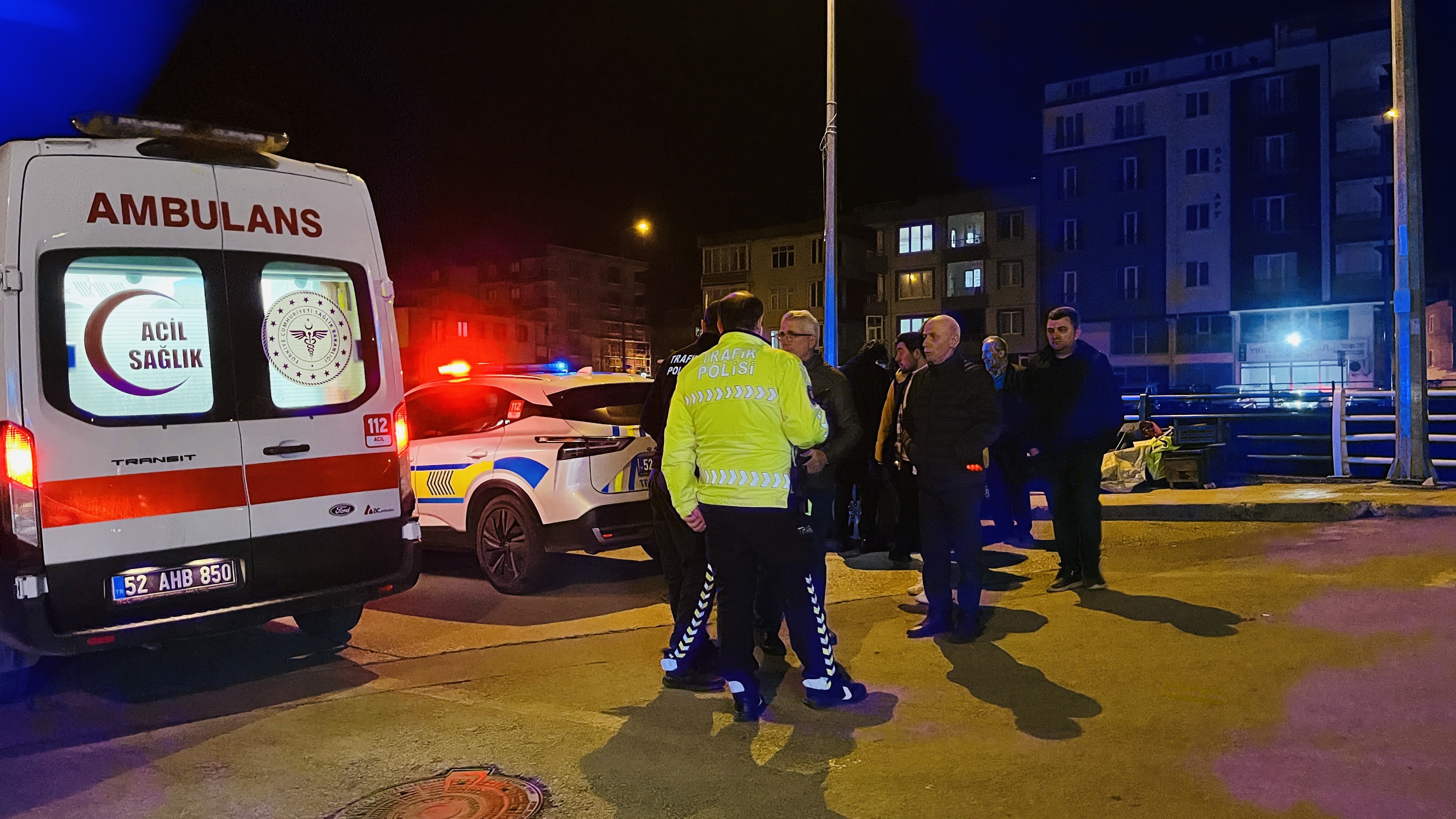 İki Otomobil Çarpıştı Feci Kazada 2 Kişi Yaralandı 48