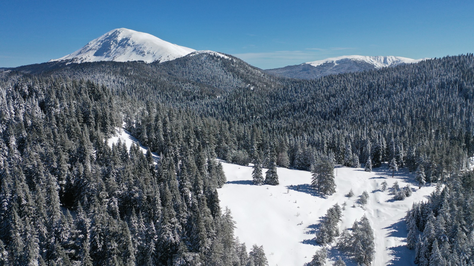 Ilgaz Dağı'nda Kar Manzarası Büyüledi Büyük Hacet Tepesi Beyaza Büründü! 12