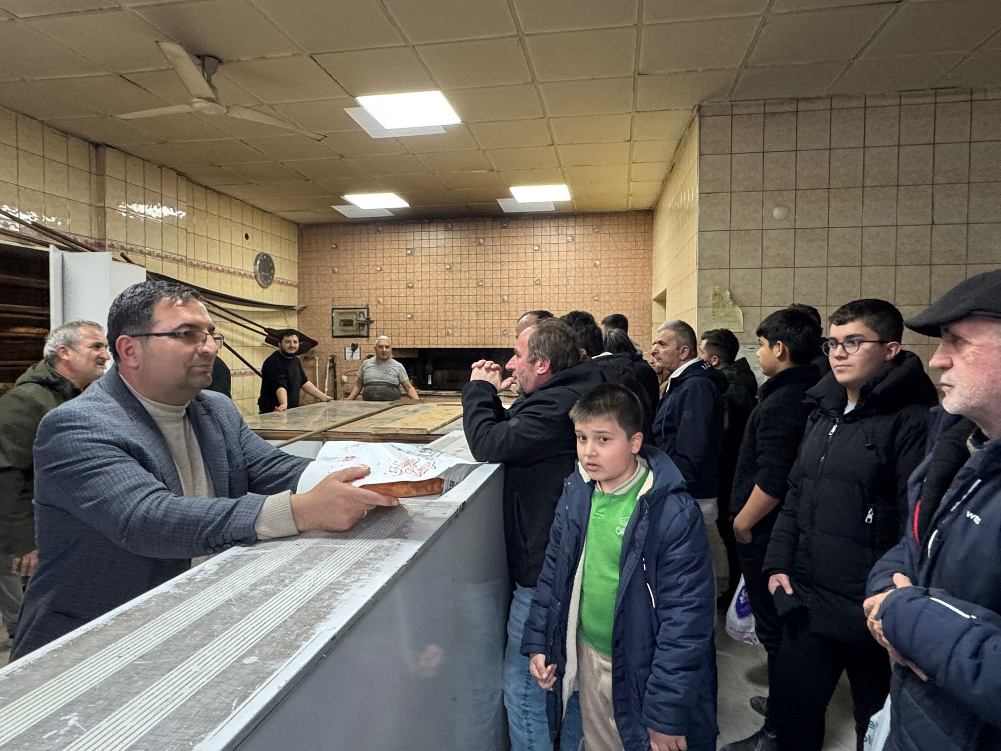 İlk Oruç Açıldı Taşköprü'de Ramazan Pidesine Yoğun Ilgi! 2