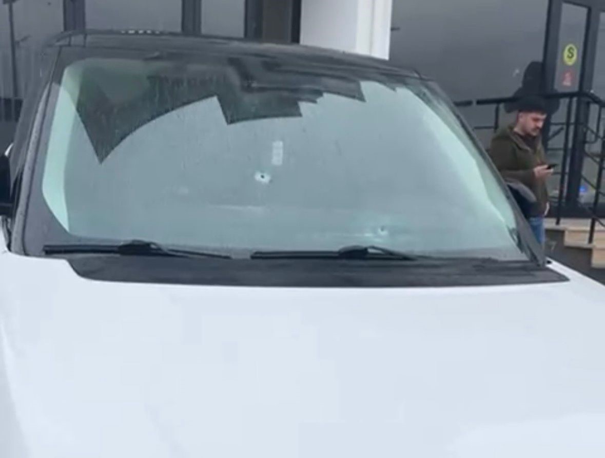 İşyerine Silahlı Saldırı Cip Ve Işyeri Kurşunların Hedefi Oldu! 88