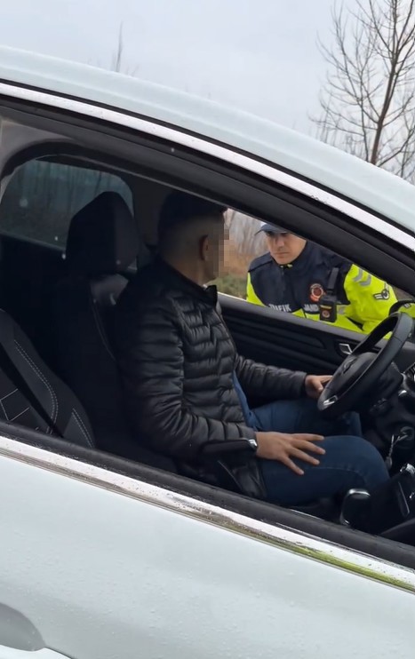 Jandarmanın Kibar Uyarısı Sosyal Medyada İlgi Gördü3