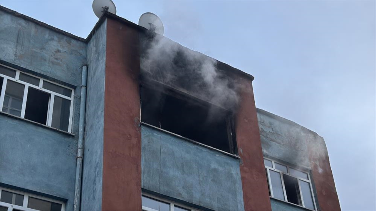 Karabük 6 Kişi Yaşadı Ev Yandı (2)