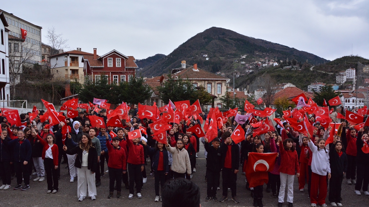 Kastamonu Da Bayrak Sevgisi (3)
