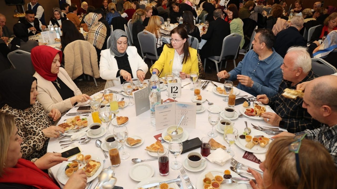 Kastamonu Kadın Derneği’nden Vefa Iftarı Kahraman Kadınlar Anıldı (8)