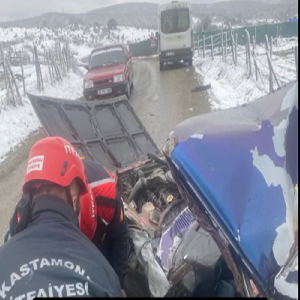 Kastamonu Kırışoılu Bölgesi Feci Kaza (1)