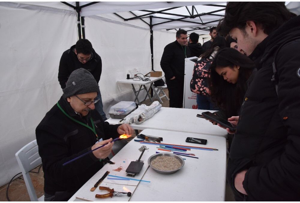 Kastamonu Üniversitesi'nde Çevre Tırı Ilgi Odağı Oldu 2